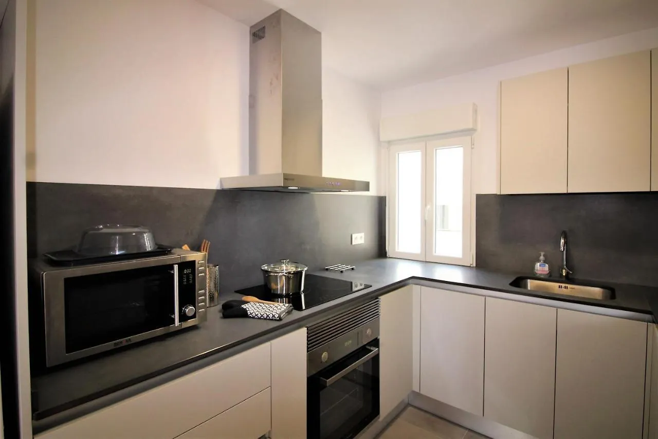 Global Immo 4075 Puig 3-4 Apartment Roses